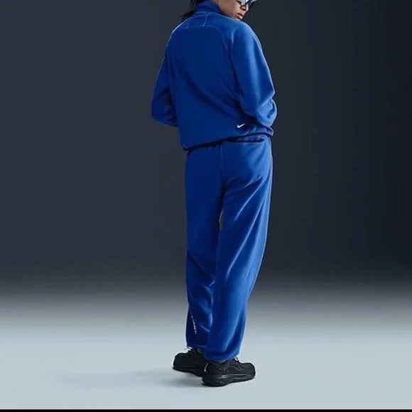 Nike
ACG Wolf Tree
Fleece
Sweatpants - Picture 2 of 16